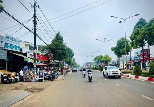  Khu vực cổng chợ Trà Bá (phường Hội Phú) - nơi chị Thu và chồng bị tai nạn. Ảnh: M.P 