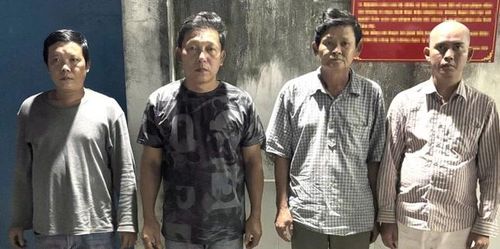  Nguyễn Bội Ngọc, Tống Hoàng Huy, La Văn Phép, La Minh Huyên (từ trái qua) tại cơ quan điều tra - Ảnh: Dương Đông 