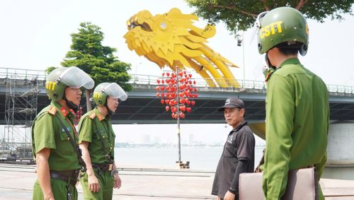 Lực lượng công an thành phố tăng cường công tác bảo đảm an ninh trước "giờ G".