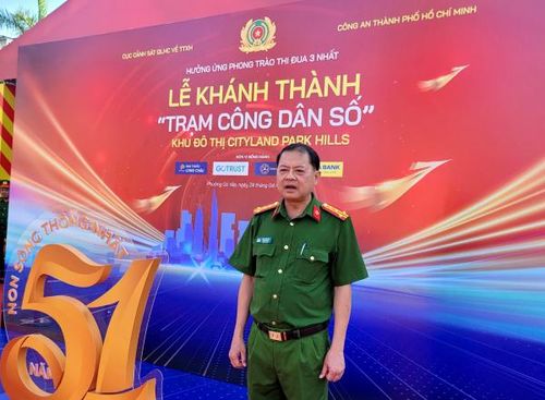 Đại tá Ngô Xuân Thọ, Trưởng phòng Cảnh sát Quản lý hành chính về trật tự xã hội Công an TP Hồ Chí Minh trao đổi với phóng viên.
