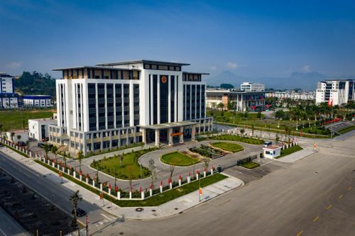 Trụ sở UBND tỉnh được đầu tư xây dựng đồng bộ, hiện đại, góp phần nâng cao hiệu lực, hiệu quả quản lý nhà nước, phục vụ người dân và doanh nghiệp ngày càng tốt hơn.