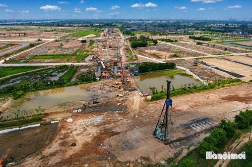 Trong dự án đầu tư xây dựng cầu Ngọc Hồi và đường dẫn 2 đầu cầu, phần thuộc địa bàn Hà Nội dài khoảng 5,2km và phần thuộc địa bàn tỉnh Hưng Yên khoảng 2,3km.