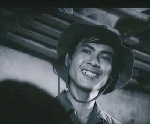 NSND Bùi Bài Bình thời trẻ thường vào vai chính diện hiền lành.