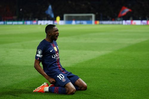  Kịch tính được đẩy lên cao trào khi PSG được hưởng một quả phạt đền gây tranh cãi và Ousmane Dembele không mắc sai lầm nào để đưa đội chủ nhà vượt lên ở phút bù giờ hiệp một. 