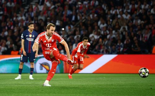  Ngay từ những phút đầu, Bayern cho thấy bản lĩnh của đội bóng lớn khi chủ động áp đặt thế trận. Sức ép của họ sớm được cụ thể hóa bằng bàn mở tỷ số trên chấm phạt đền của Harry Kane, sau tình huống Luis Diaz bị phạm lỗi trong vùng cấm. 