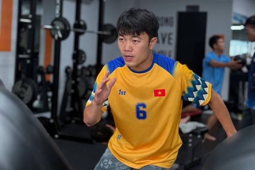  Ngoài thi đấu, Xuân Trường cho thấy là cầu thủ đa tài khi lấn sân kinh doanh. Anh sáng lập một trung tâm phục hồi chấn thương vào năm 2020, và trở thành đối tác chiến lược của các đội bóng. 