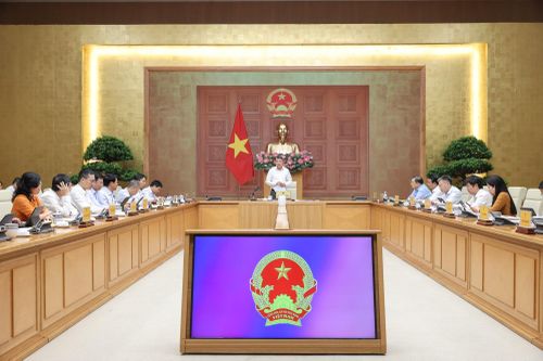 Thủ tướng Lê Minh Hưng chủ trì cuộc làm việc với Ngân hàng Nhà nước. Ảnh: VGP.