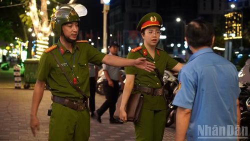 Công tác tuyên truyền, nhắc nhở được đẩy mạnh với tinh thần không để thỏa hiệp với các vi phạm nhưng cũng không làm khó các hộ kinh doanh.