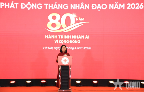Đồng chí Bùi Thị Minh Hoài, Ủy viên Bộ Chính trị, Bí thư Trung ương Đảng, Chủ tịch Ủy ban Trung ương MTTQ Việt Nam phát biểu. 