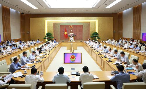  Thủ tướng Lê Minh Hưng chủ trì và phát biểu tại cuộc làm việc với Bộ NN-MT, chiều 29-4. Ảnh: VIẾT CHUNG 