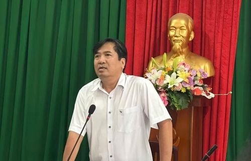 Ông Trần Bá Công, Phó Giám đốc Sở GD&amp;ĐT Gia Lai yêu cầu các tổ chuyên môn rà soát chương trình, xây dựng tài liệu ôn tập phù hợp.