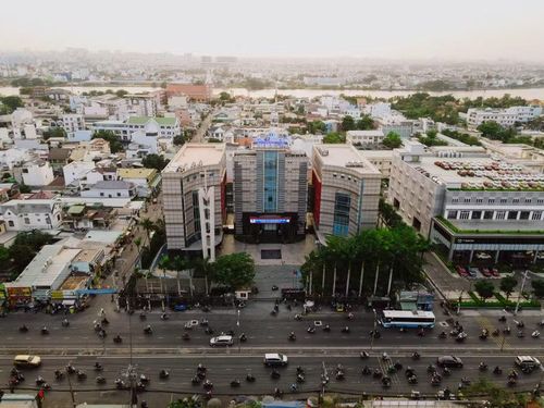 Trường Đại học Luật TPHCM cơ sở Bình Triệu.