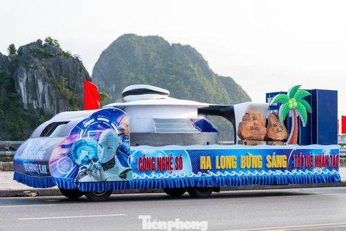 Mỗi xe được thiết kế, trang trí, kết hợp với hình ảnh, mô hình đồ họa thể hiện đậm nét đặc trưng văn hóa, du lịch, di sản, kỳ quan, sắc màu dân tộc, công nghiệp hiện đại, đô thị văn minh, phát triển bền vững, hội nhập và vươn mình trong kỷ nguyên mới của từng đơn vị, địa phương.