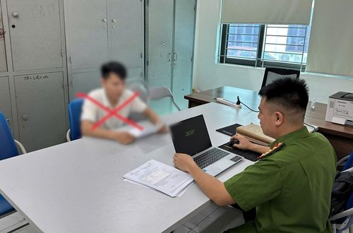 Nguyễn Xuân Đài tại cơ quan Công an.