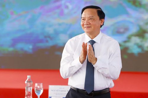 Phó Chủ tịch Quốc hội Nguyễn Khắc Định tham dự lễ khởi công xây dựng Bảo tàng Trường Sa. Ảnh: X.N