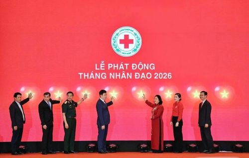 Các đại biểu phát động Tháng Nhân đạo.