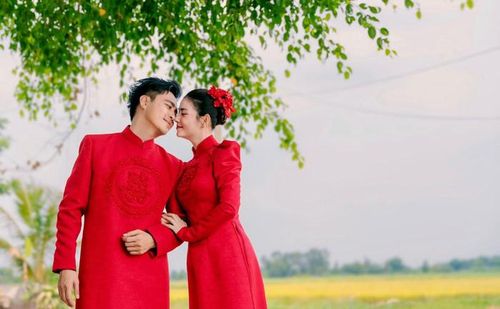 Khán giả dành nhiều lời khen cho sự đẹp đôi của cặp vợ chồng.