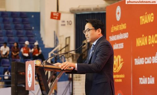 Ông Paht Tanattanwin, Phó trưởng đại diện Phái đoàn Ủy ban Chữ thập đỏ quốc tế khu vực tại Bangkok (Thái Lan), phát biểu