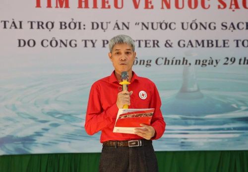 Đồng chí Phạm Hùng Mạnh, Phó Chủ tịch Hội Chữ thập đỏ tỉnh phát biểu tại hội thi.