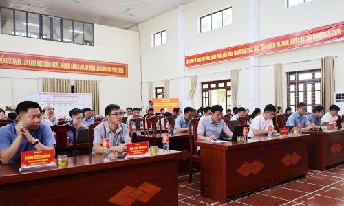  Đại biểu dự tại điểm cầu UBND xã Đại Sơn. 