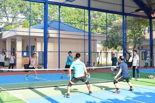 Trận thi đấu Pickleball gay cấn thuộc nội dung Giải phong trào. Ảnh: Mỹ Phương