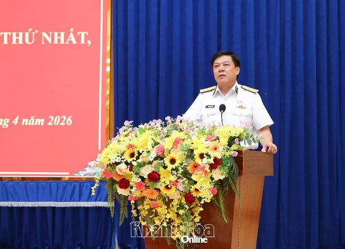 Chuẩn Đô đốc Phạm Minh Tuấn phát biểu tại hội nghị.