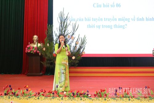 Thí sinh thực hiện phần thi trả lời câu hỏi