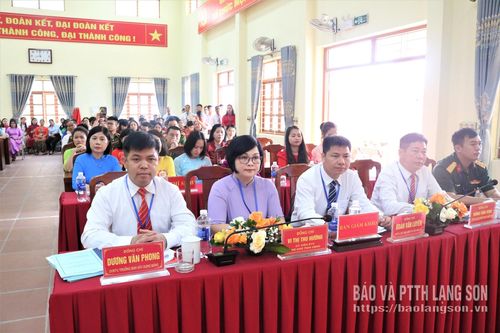 Ban Giám khảo theo dõi phần thi của các thí sinh