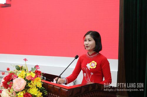 Thí sinh thực hiện phần thi thuyết trình