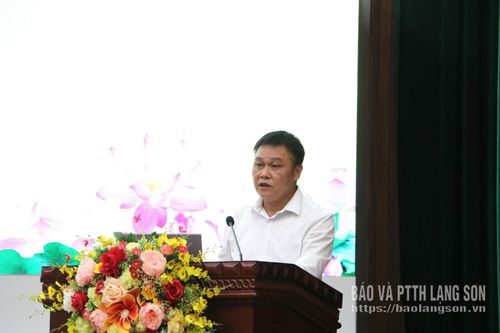 Lãnh đạo Đảng ủy phường Đông Kinh phát biểu tại hội thi