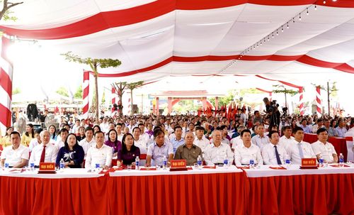 Các đại biểu tham dự lễ kỷ niệm - Ảnh: H.N