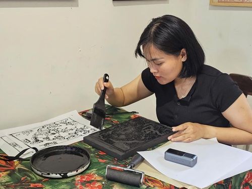 Khác với sự ồn ào náo nhiệt ở những điểm du lịch, việc tìm đến các không gian văn hóa để trải nghiệm được nhiều du khách lựa chọn 