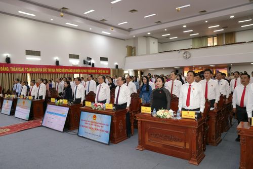 Các đại biểu tham dự kỳ họp