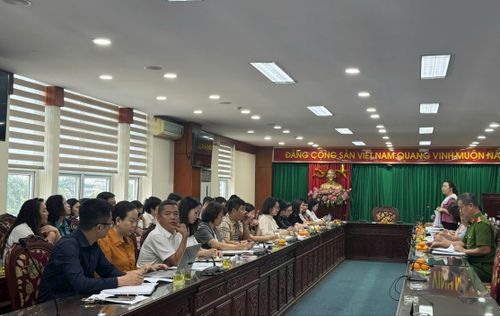 Quang cảnh buổi làm việc. Ảnh: Mai Hoa