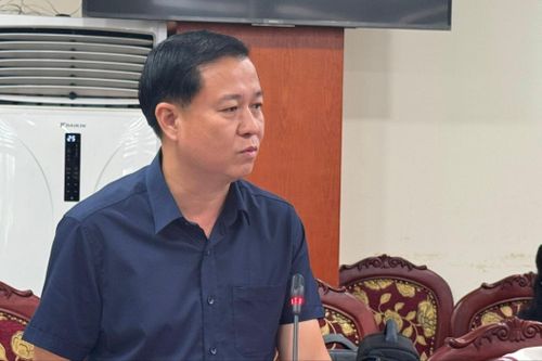 Chi cục trưởng Chi cục An toàn vệ sinh thực phẩm (Sở Y tế Hà Nội) Đặng Thanh Phong đề nghị mỗi phường cần có những phương pháp và kế hoạch riêng biệt, phù hợp với đặc thù của từng loại hình quản lý trong công tác an toàn thực phẩm. Ảnh: Mai Hoa
