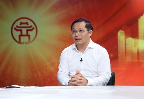 Tiến sĩ Đoàn Văn Tình, Phó Trưởng khoa Quản trị nhân lực, Học viện Hành chính và Quản trị công trao đổi tại Chương trình. Ảnh: Thanh Hải
