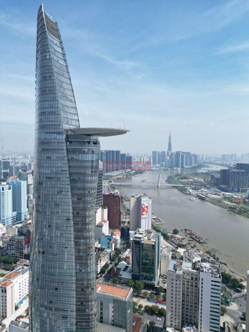 Tòa nhà này không chỉ là trung tâm tài chính – thương mại mà còn đánh dấu bước chuyển quan trọng trong tư duy phát triển kiến trúc đô thị hiện đại của thành phố. Từ khi xuất hiện, Bitexco đã trở thành một trong những hình ảnh nhận diện quen thuộc của TPHCM.