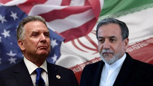 Ngoại trưởng Iran Abbas Araghchi (phải) và đặc phái viên Mỹ Steve Witkoff. Ảnh: IRNA