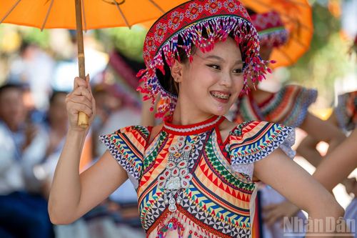 Đó là kết quả của một quá trình làm mới tư duy nghệ thuật, hướng tới thị hiếu của khán giả trẻ, đặc biệt là những người lính đang ngày đêm canh giữ vùng trời, vùng biển thiêng liêng của Tổ quốc.