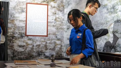 Với hoạt động Game phá án, triển lãm đã cung cấp những góc nhìn sinh động về sự kiện Vụ án tại số 7 phố Ôn Như Hầu cho người dân và du khách.