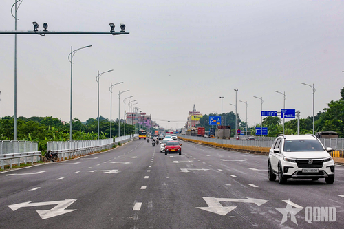 Giữ cho giao thông thông suốt không chỉ là nhiệm vụ ngoài đường phố, mà còn là sự lặng thầm phía sau những màn hình.