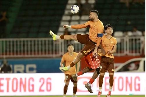 Vòng 21 V-League diễn ra cuối tuần này hứa hẹn vô cùng hấp dẫn khi ảnh hưởng nhiều tới cuộc đua vô địch và suất xuống hạng.
