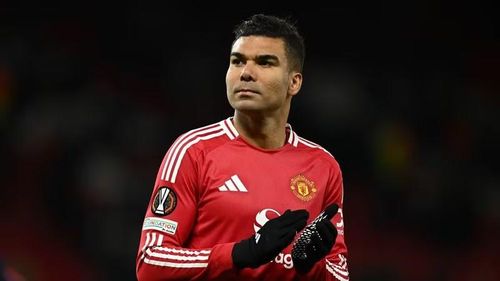 Casemiro được cho là sẽ chia tay sân Old Trafford khi hợp đồng của anh hết hạn vào mùa hè, qua đó giải phóng một khoản tiền đáng kể trong ngân sách tiền lương của Man United.