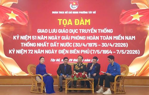 Chương trình giao lưu giáo dục truyền thống. Ảnh: ĐPTH
