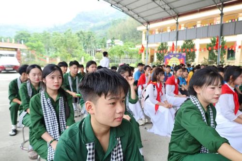 Tại xã Tân Long, sáng 28/4, Đoàn Xã đã phối hợp với Hội CCB xã Tân Long, tổ chức chương trình "Nói chuyện truyền thống nhân kỷ niệm 51 năm Ngày Giải phóng miền Nam, thống nhất đất nước (30/4/1975 - 30/4/2026)" góp phần giáo dục lòng yêu nước, niềm tự hào dân tộc cho thế hệ trẻ.