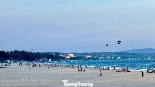 Mục tiêu của quy hoạch là phấn đấu đón khoảng 14 triệu lượt khách vào năm 2030, 25 triệu lượt khách vào năm 2040 và hướng tới 35 triệu lượt khách vào năm 2050, tạo bước ngoặt cho ngành du lịch tỉnh Lâm Đồng trở thành ngành kinh tế mũi nhọn.