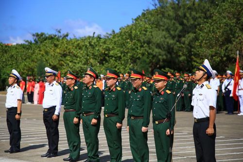  Được chào cờ trên đảo Trường Sa là cảm xúc vô cùng khó tả, không phải ai cũng có được. 