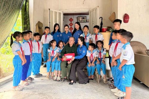 "Nghe chuyện năm xưa để trân trọng hòa bình hôm nay".
