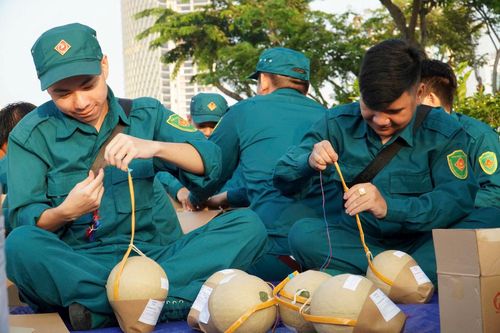 Bên cạnh đó, điểm bắn An Khánh được bố trí 1.200 quả pháo tầm cao, cùng 60 dàn pháo tầm thấp và 10 dàn hỏa thuật, góp phần tạo nên không gian trình diễn đa tầng, bổ trợ chiều sâu thị giác.
