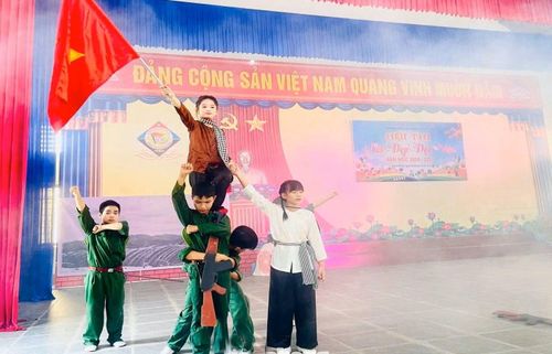 Nhiều hoạt động giáo dục truyền thống diễn ra trong chuỗi hoạt động.